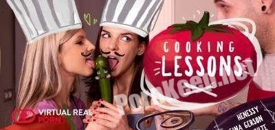 [VirtualRealPorn] Hot Teen Pornstars Gina Gerson and Henessy - Cooking lesson [Oculus Rift / Vive] (2K UHD 1600p, 4.76 GB)