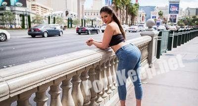 [MomPov] Alessandra - Apple bottom big booty beauty (26.04.2018) (SD 404p, 1.16 GB)
