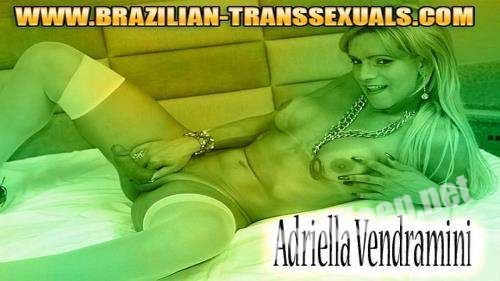 [Brazilian-Transsexuals] Adrielly Vendraminy Cums Hard! (HD 720p, 291 MB)