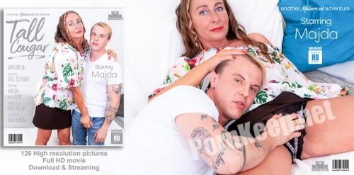 [Mature.nl] Leon (28) & Majda (49) - Tall cougar seduces a young guy (FullHD 1080p, 1.53 GB)