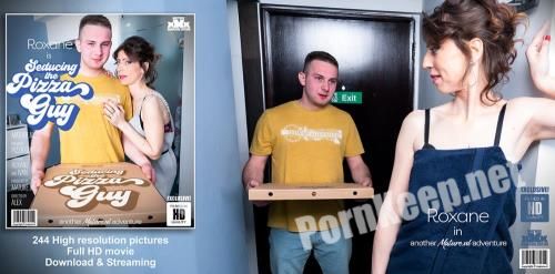 [Mature.nl, Mature.eu] Roxane (36) & Ivan (23) - Cougar Roxane is seducing the young pizzaguy (FullHD 1080p, 1.32 GB)