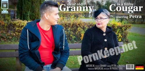 [Mature.nl] Alex Q (30), Petra (EU) (61) - Granny Petra takes home a young stranger for steamy hot sex! / 14324 (FullHD 1080p, 1.23 GB)