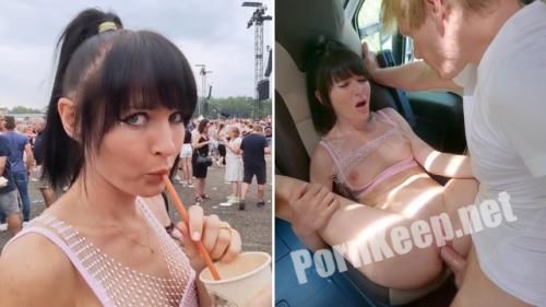 [Pornhub, MrPussyLicking] Festival Girl Fucked Hard In Campervan!!! Double CUM To Huge Squirting Pussy (FullHD 1080p, 343 MB)